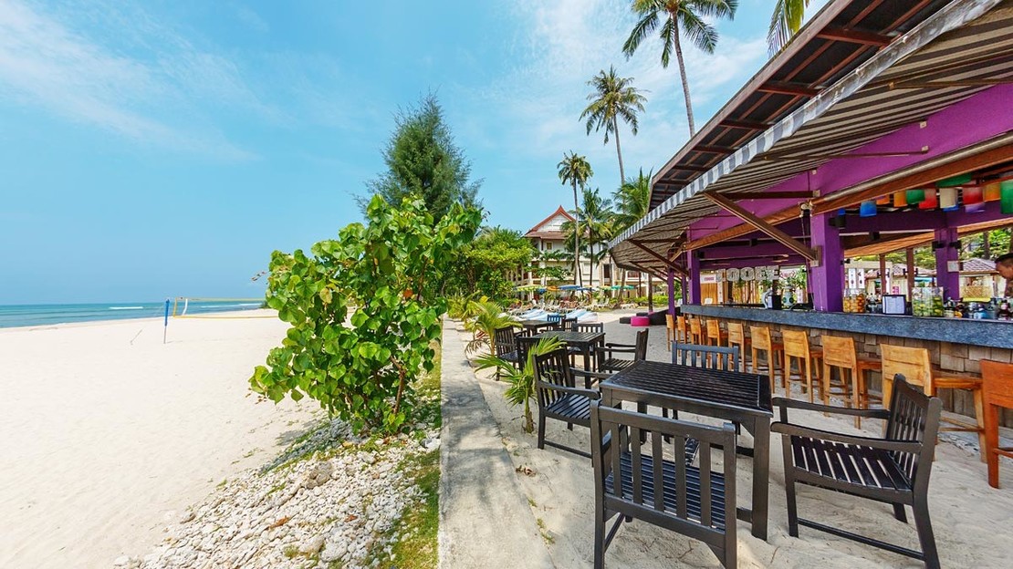 Apsara Beachfront Resort and Villa