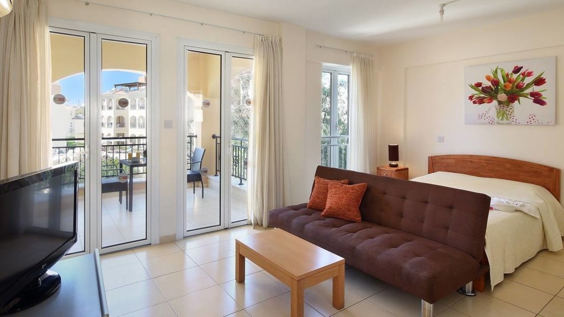 St. Nicholas Elegant Residence