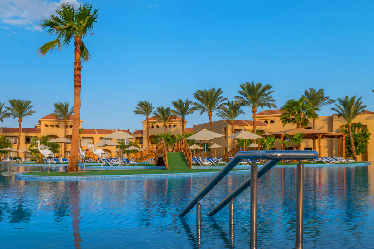 cleopatra luxury hotel hurghada