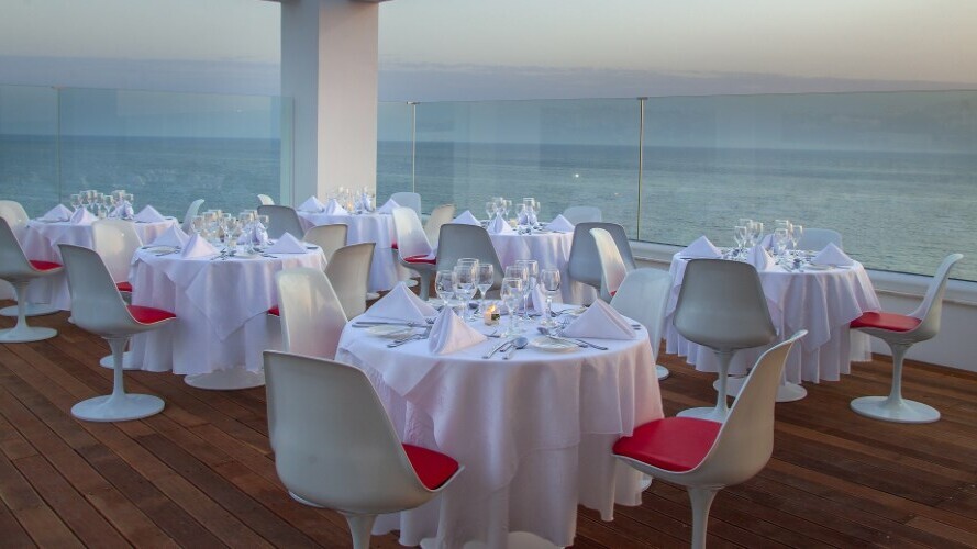 King Evelthon Beach Hotel & Resort