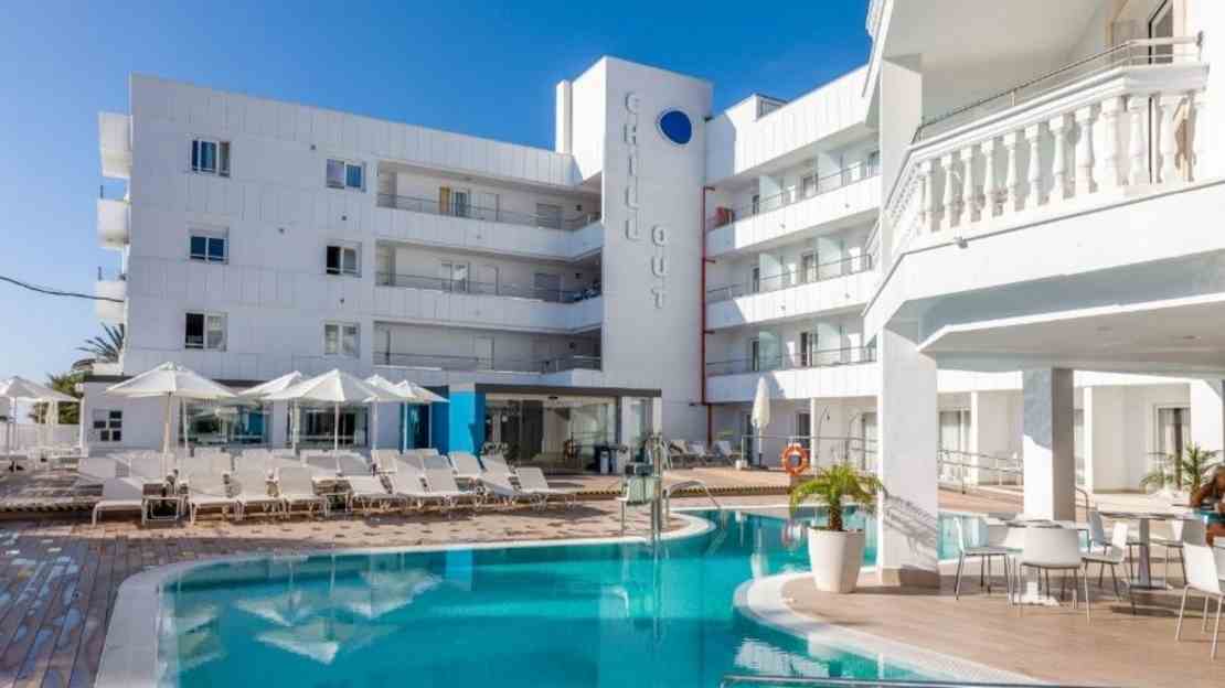 Hotel Triton Beach, Cala Ratjada, Majorca Holidays 2024/2025