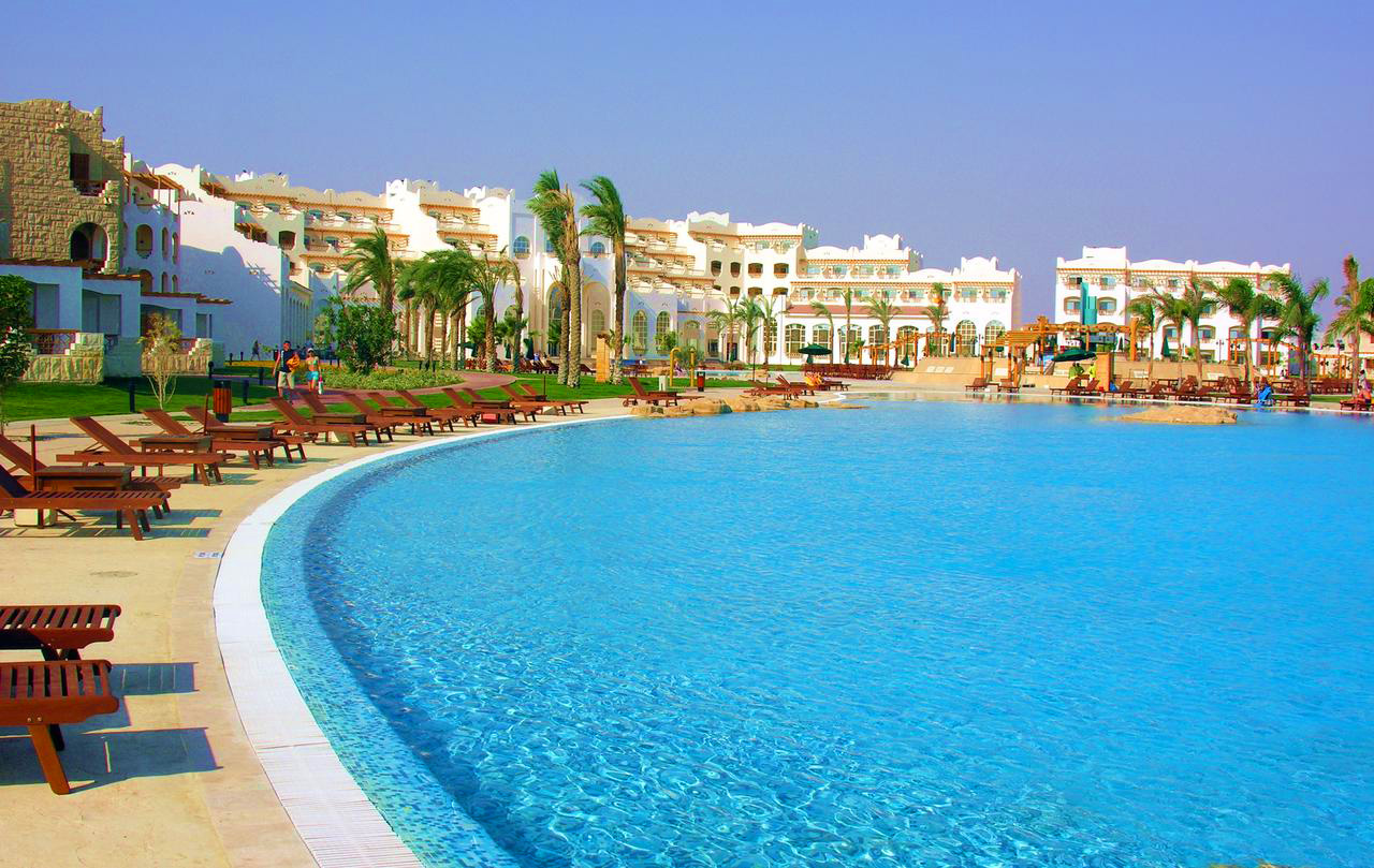 Royal Lagoons Aqua Park Resort and Spa, Hurghada Holidays