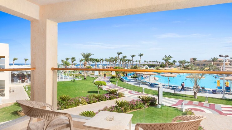 Pickalbatros Royal Moderna Resort